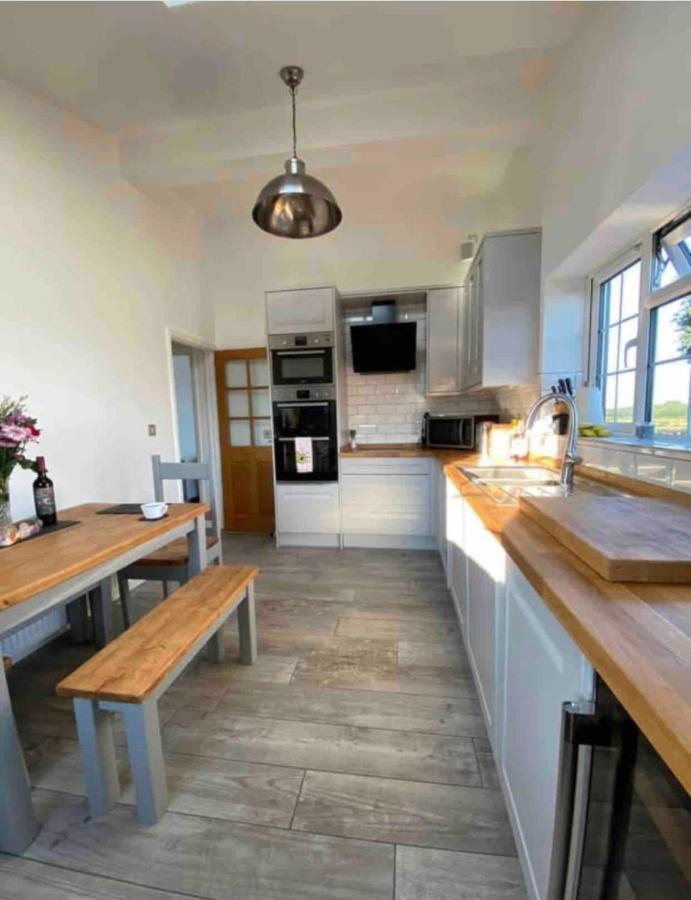 Near Woodbridge The Annexe Eyke Fantastic Views With Dog Secure Garden And Paddock Villa Eksteriør billede